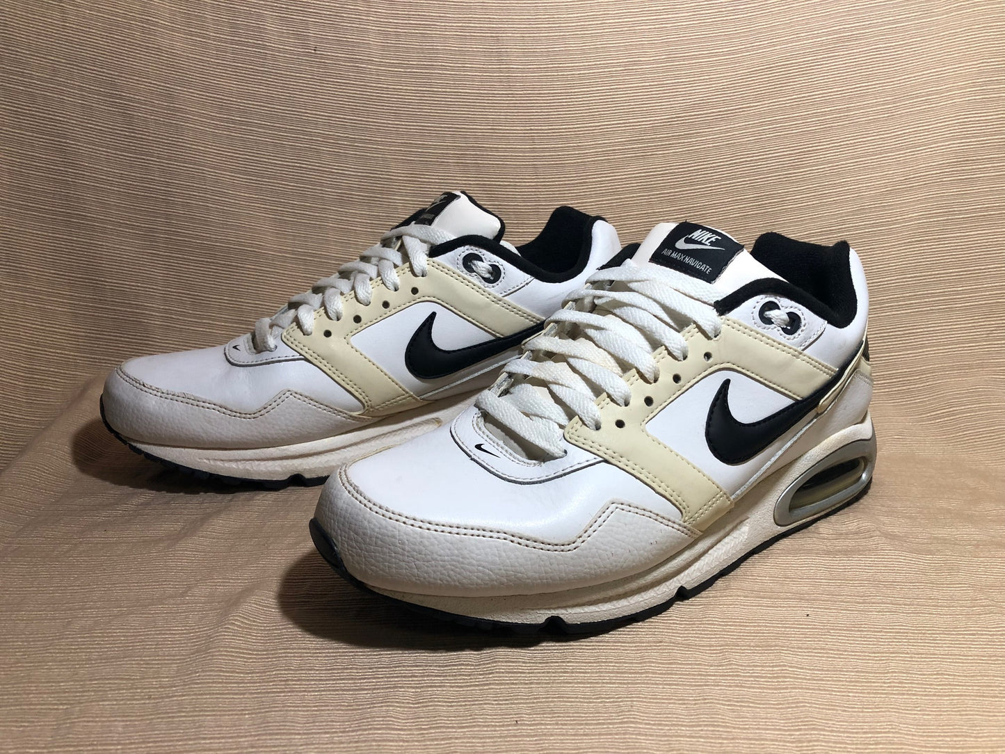 Pre-Owned Nike Air Max Navigate Sneakers - Black/White - Men's - Comfortable & Stylish - Classic Air Max Cushioning
