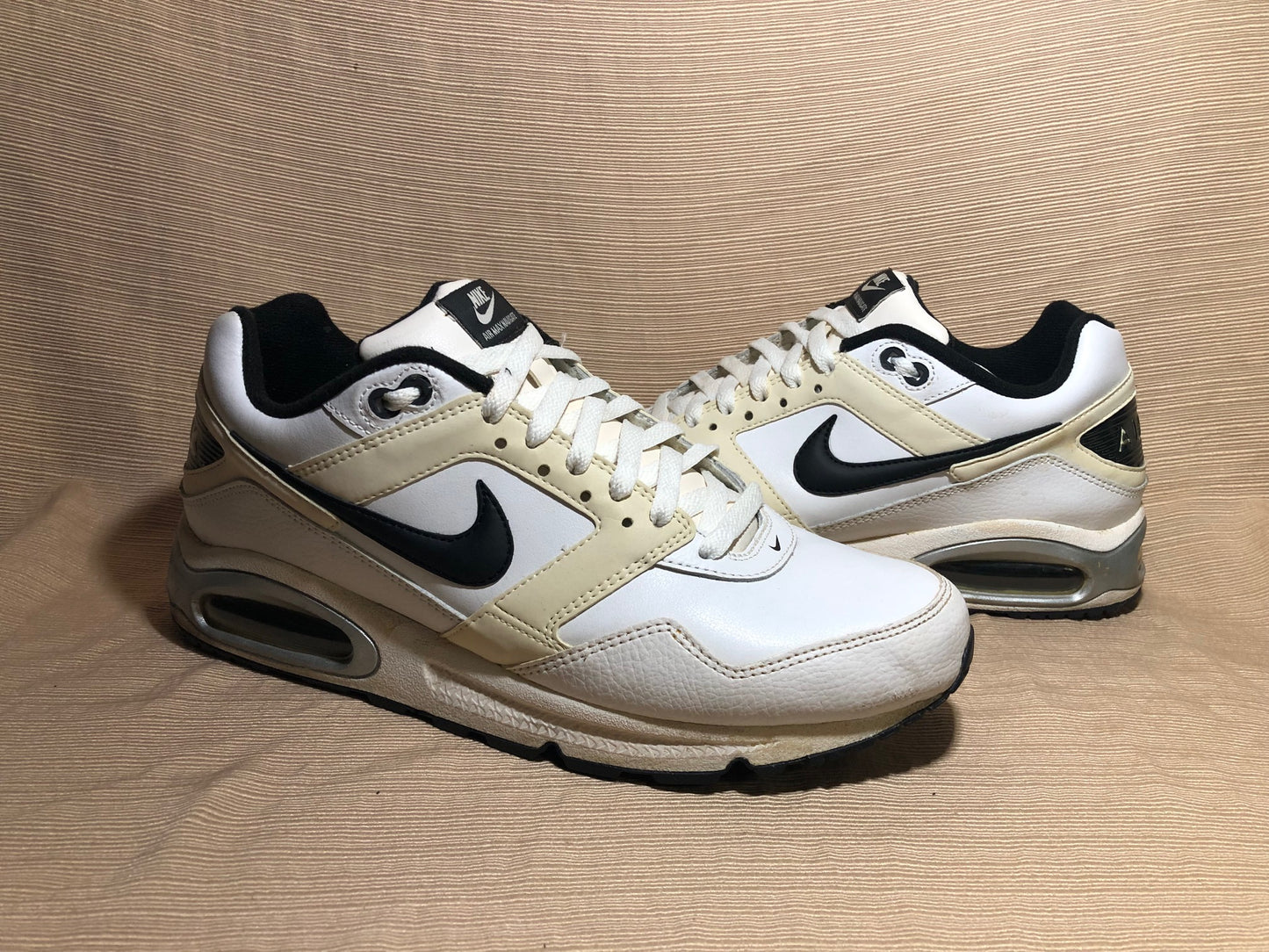 Pre-Owned Nike Air Max Navigate Sneakers - Black/White - Men's - Comfortable & Stylish - Classic Air Max Cushioning
